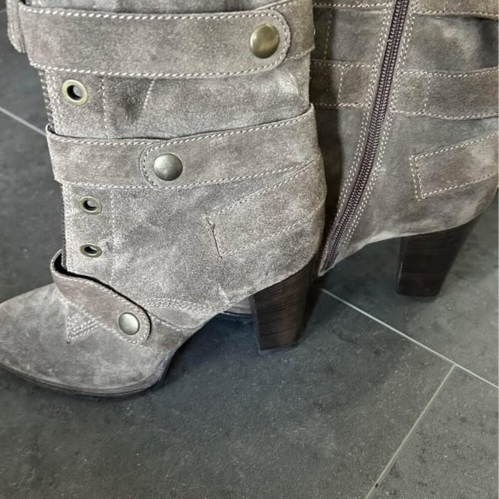 Janet And Janet Boots - image 2